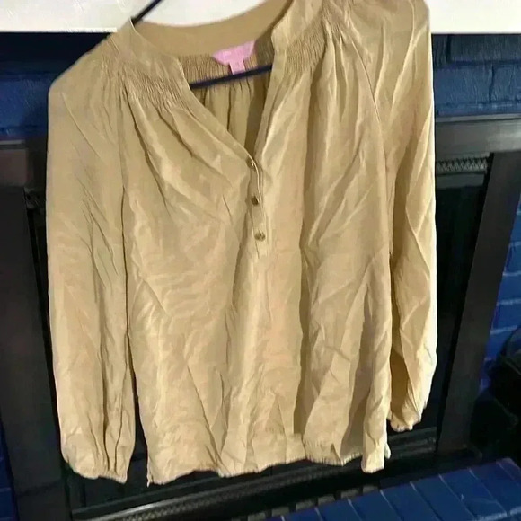 Lily Pulitzer‎ 100% silk blouse in tan - Picture 1 of 3